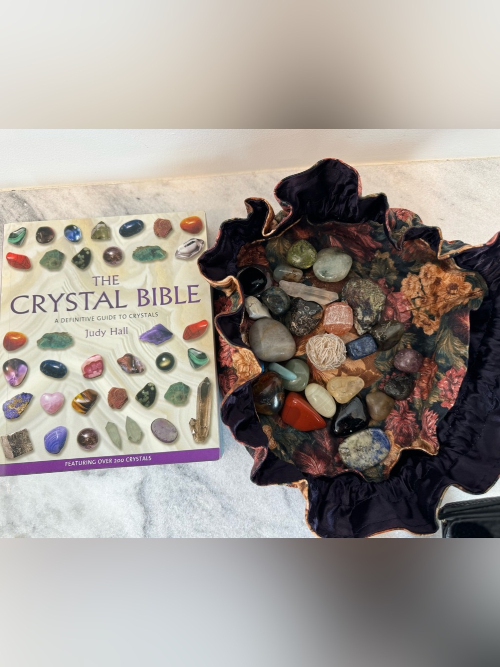 Crystal Bundle: The Crystal Bible, Crystal Fabric Bag and 26 Assorted Crystals